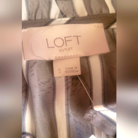 NWT LOFT Outlet Striped Shirt. Small - Picture 6 of 10